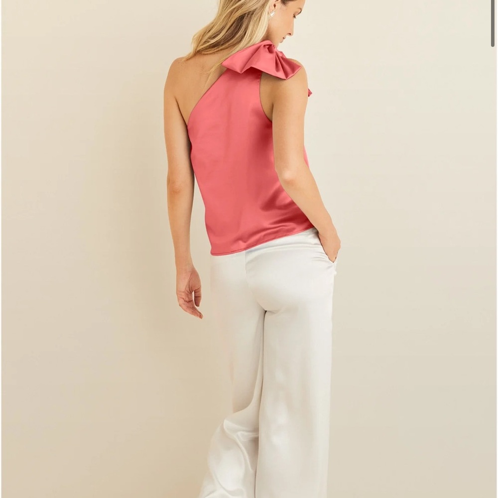 Venus Elegant Pink Coral One-Shoulder Bow Detail Satin Top Size 12 NEW - Picture 2 of 9